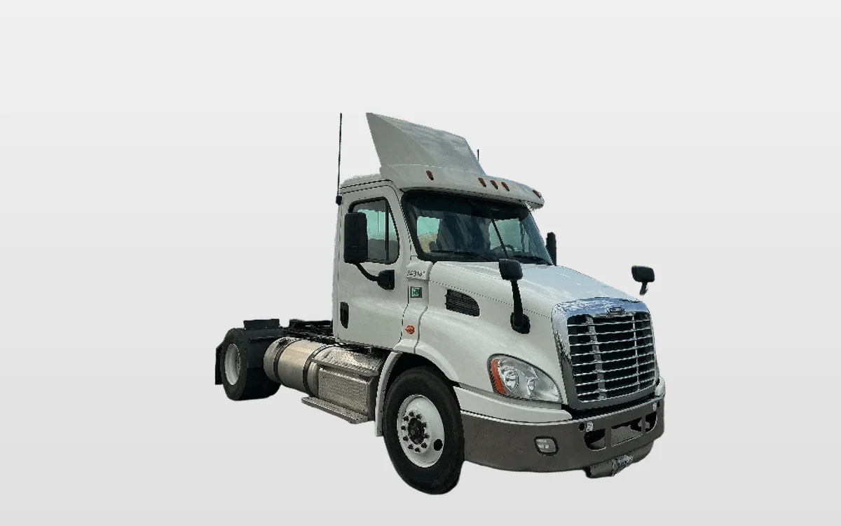 2019 Freightliner Cascadia - image 1
