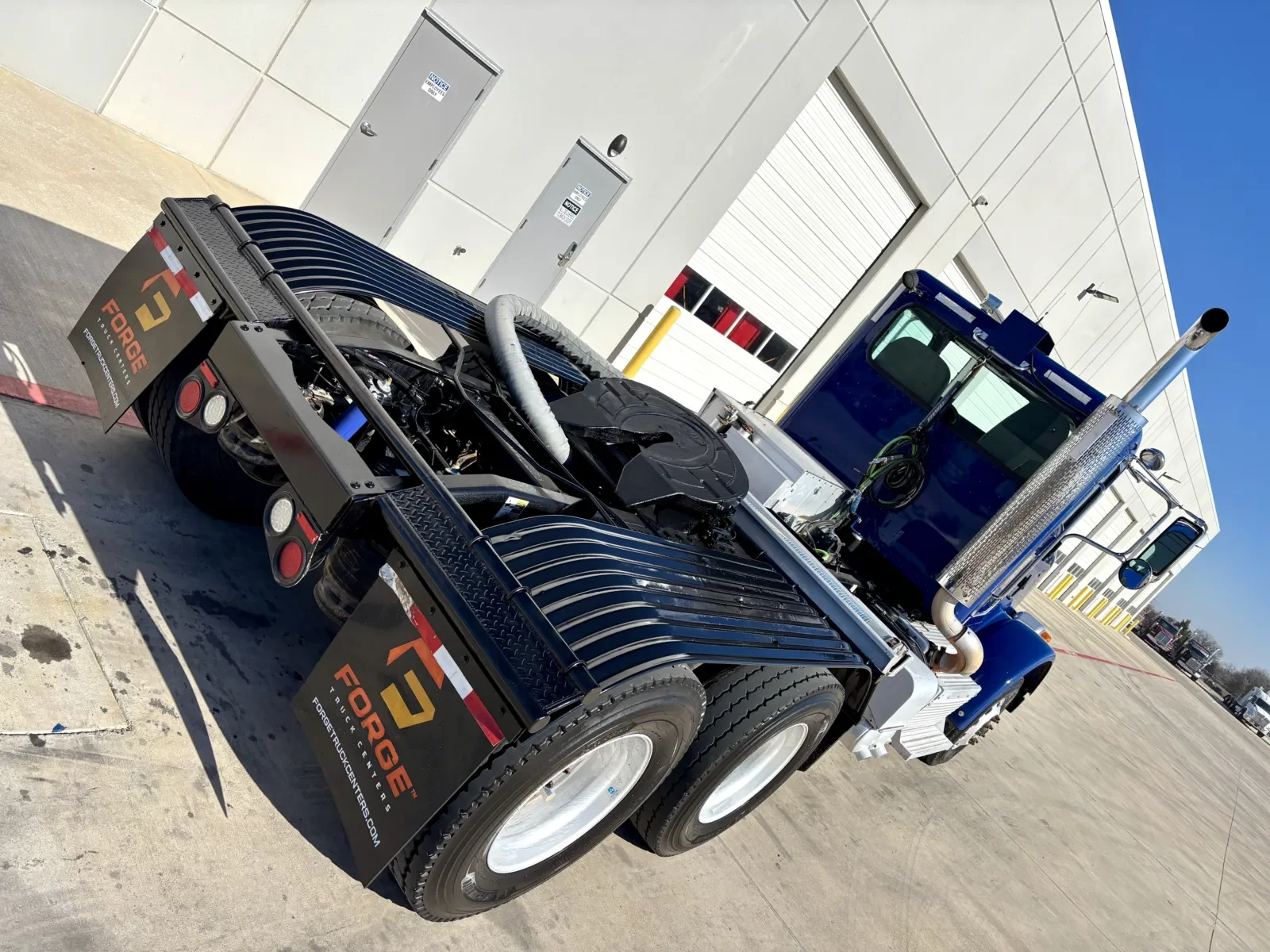 2016 Peterbilt 365 - image 11