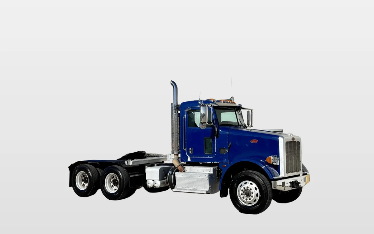 2016 Peterbilt 365 - image 1