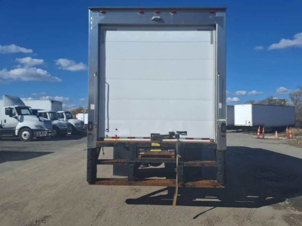 2019 International 4300 in Taylor, MI — photo 5