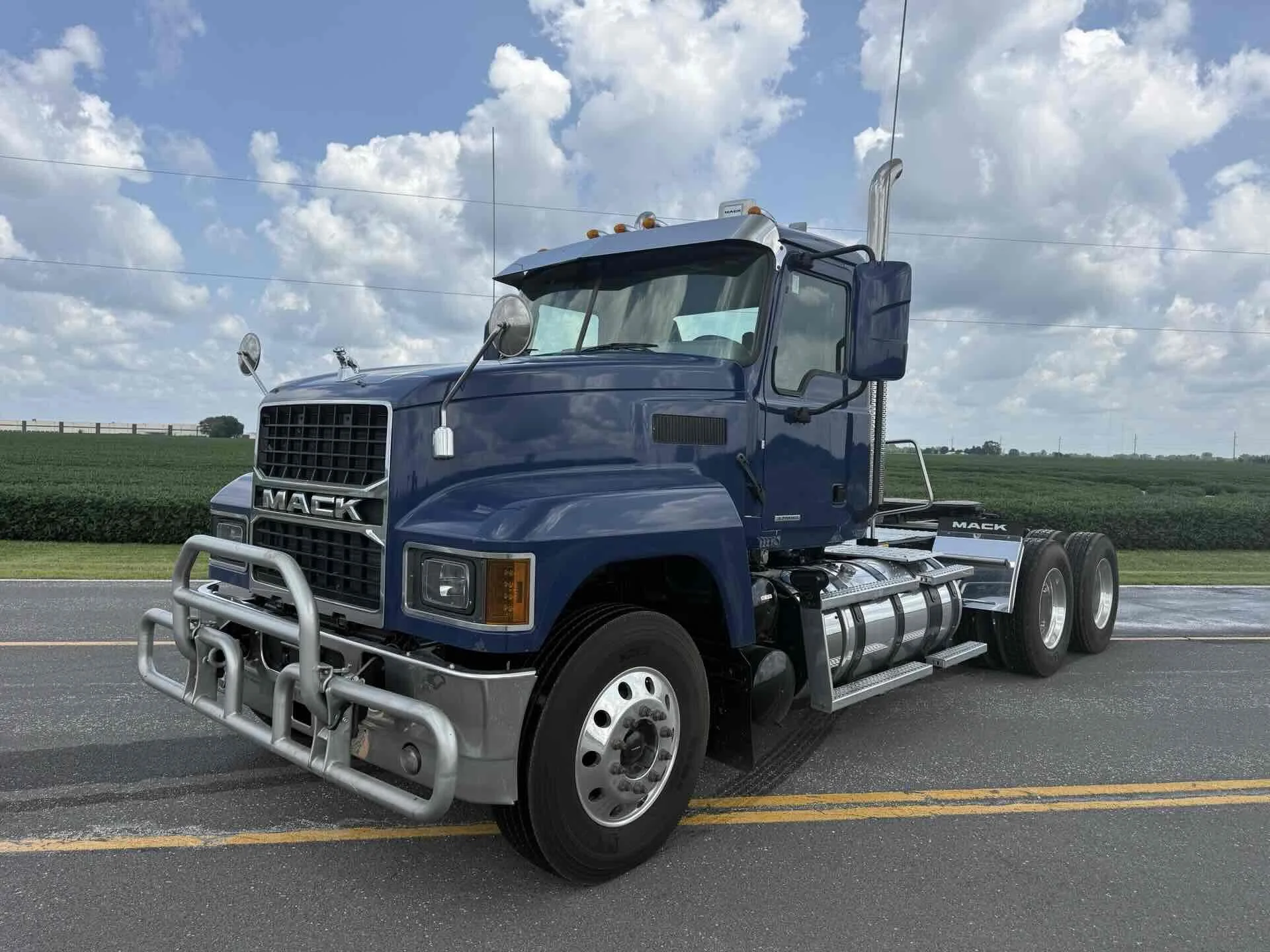 2024 Mack Pinnacle in Decatur, IL