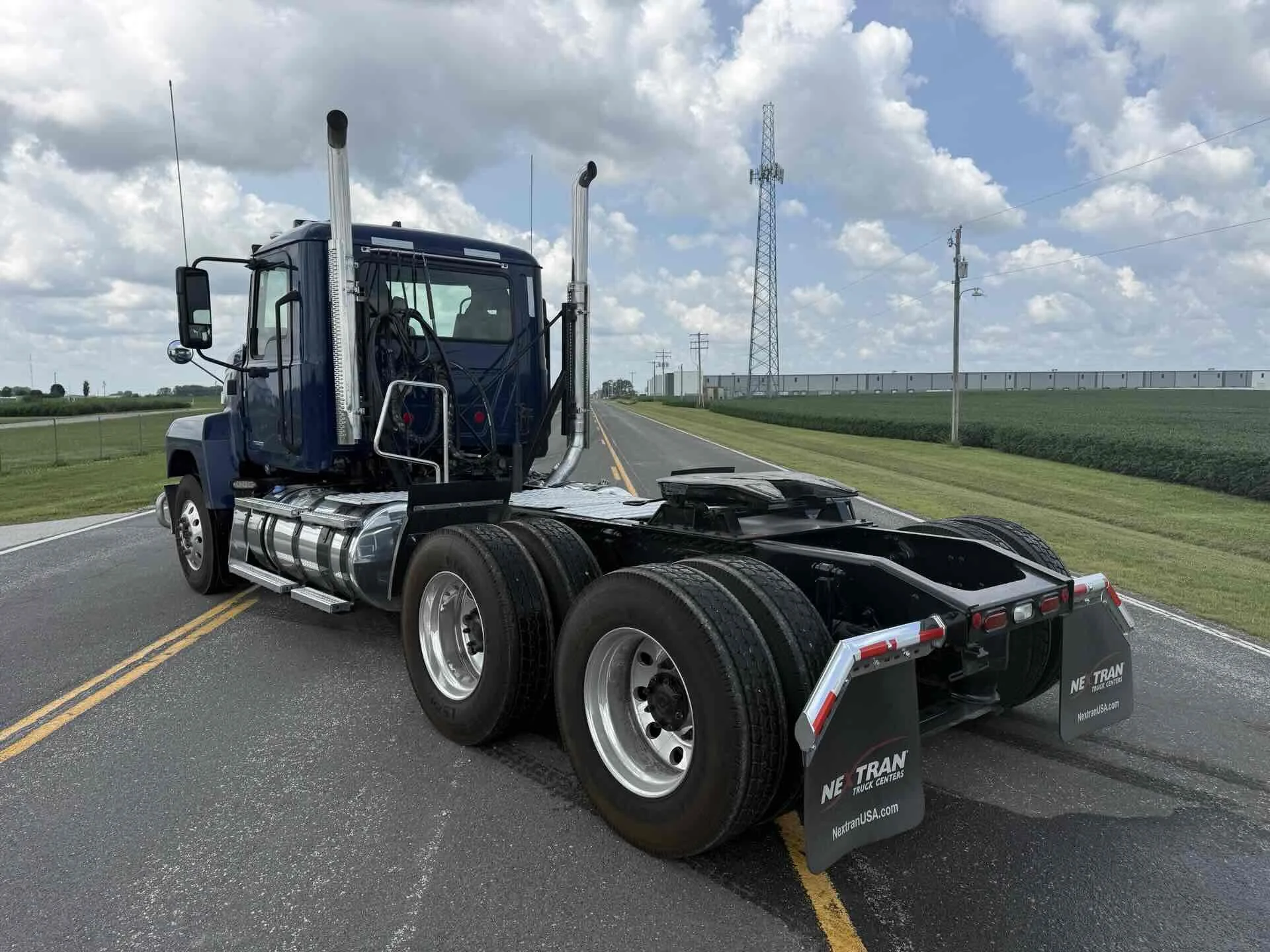 2024 Mack Pinnacle in Decatur, IL — photo 5