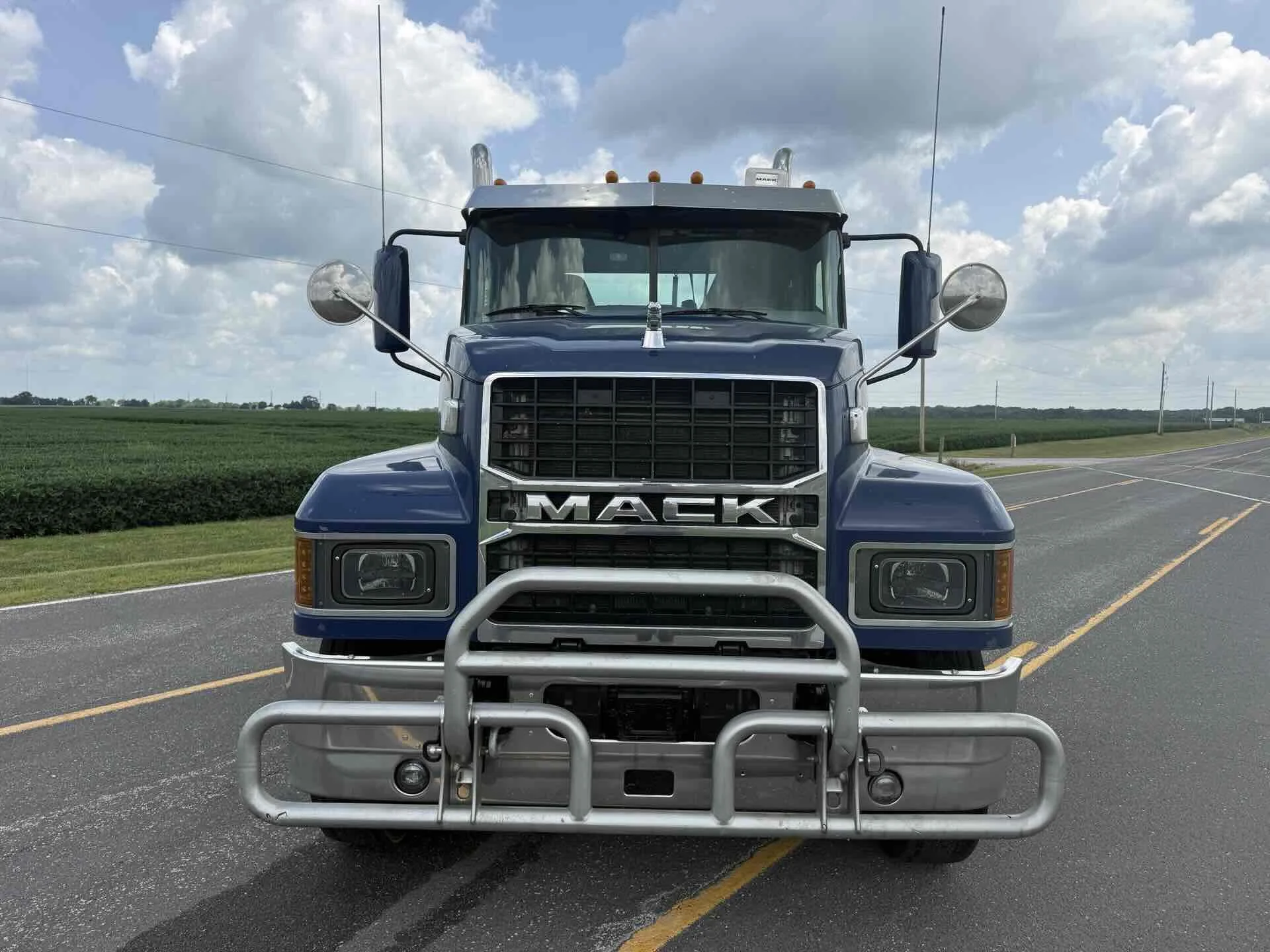 2024 Mack Pinnacle in Decatur, IL — photo 9