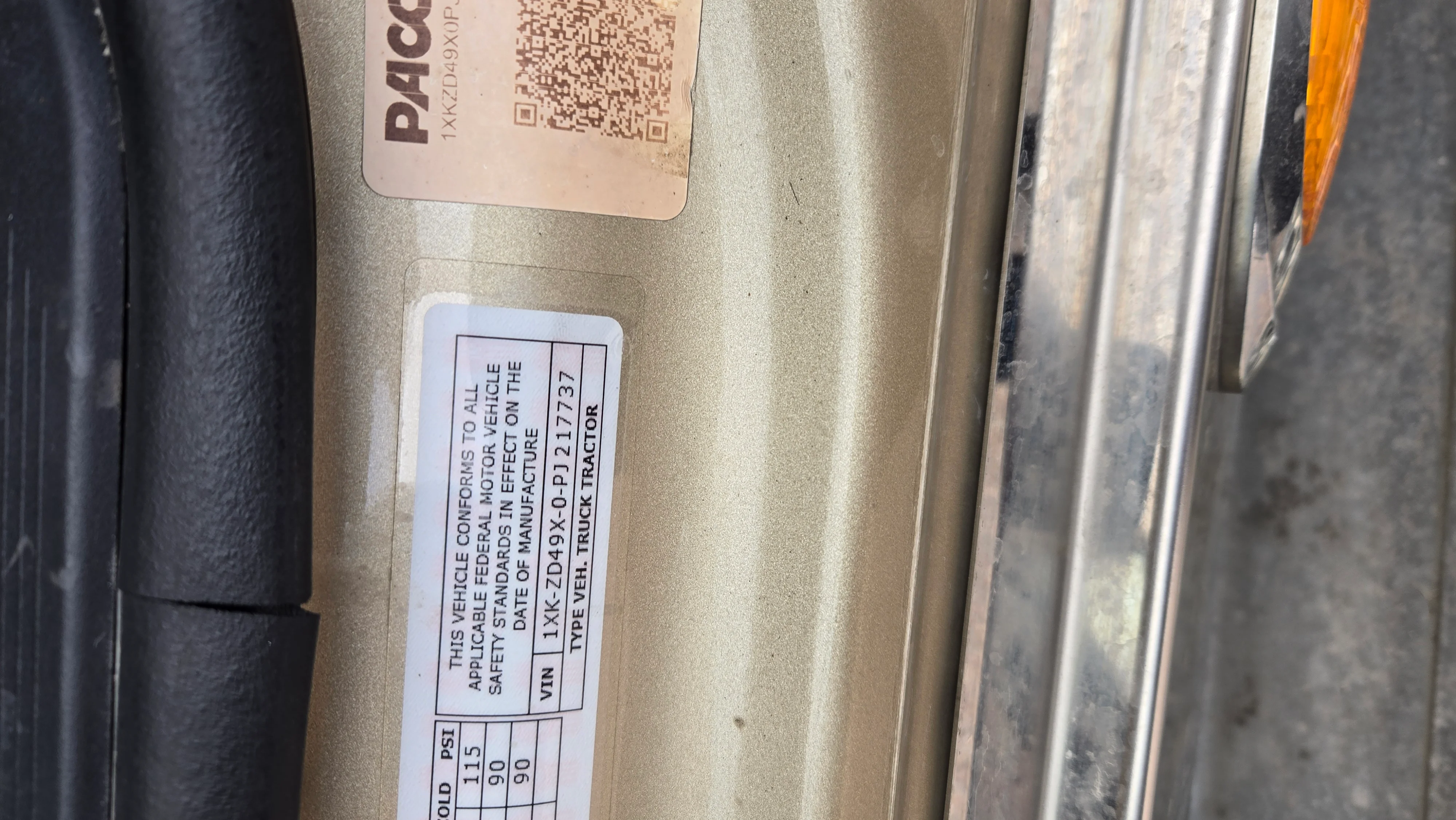 2023 Kenworth T880 - image 15