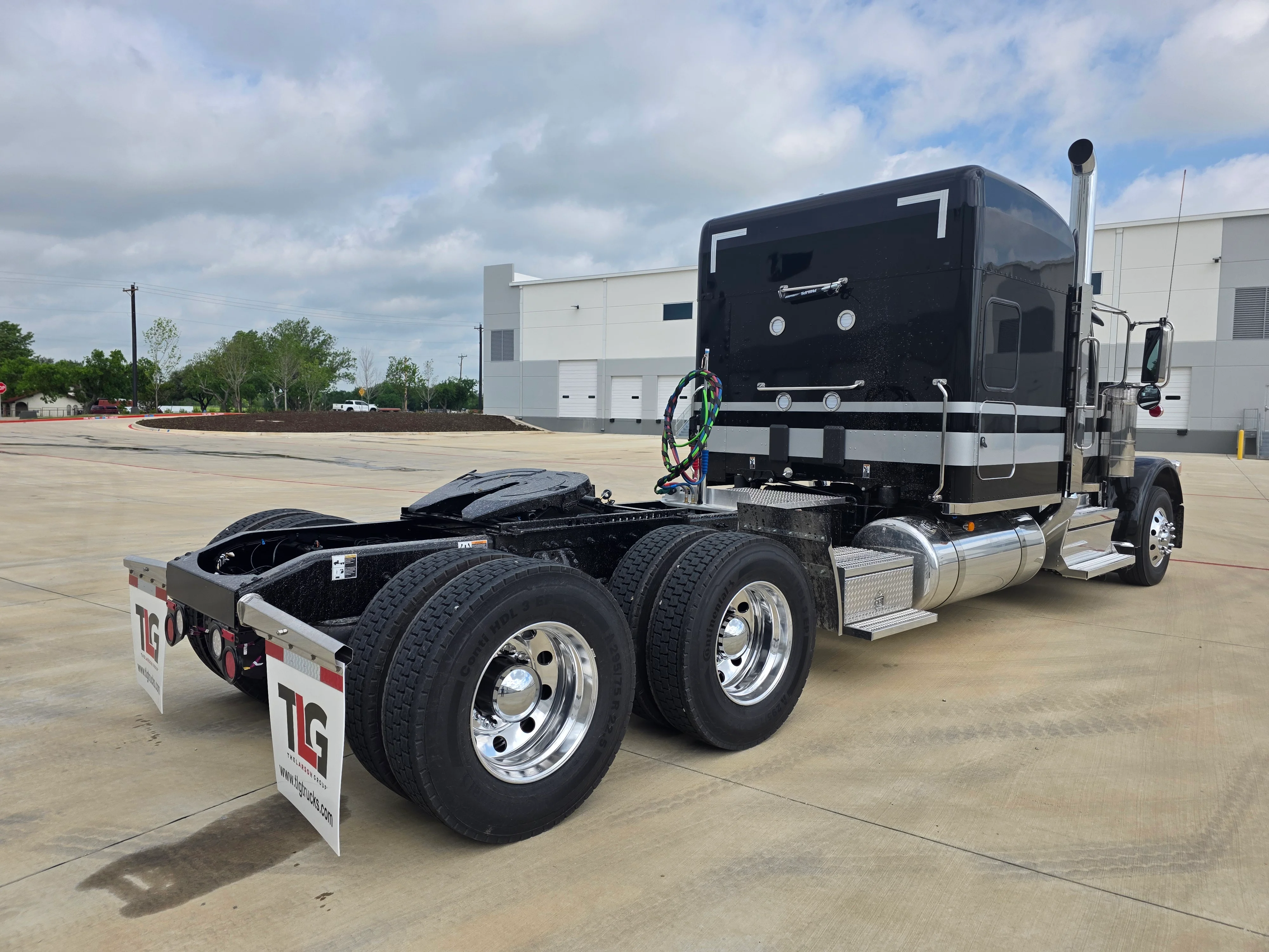 2027 Peterbilt 589 — photo 5