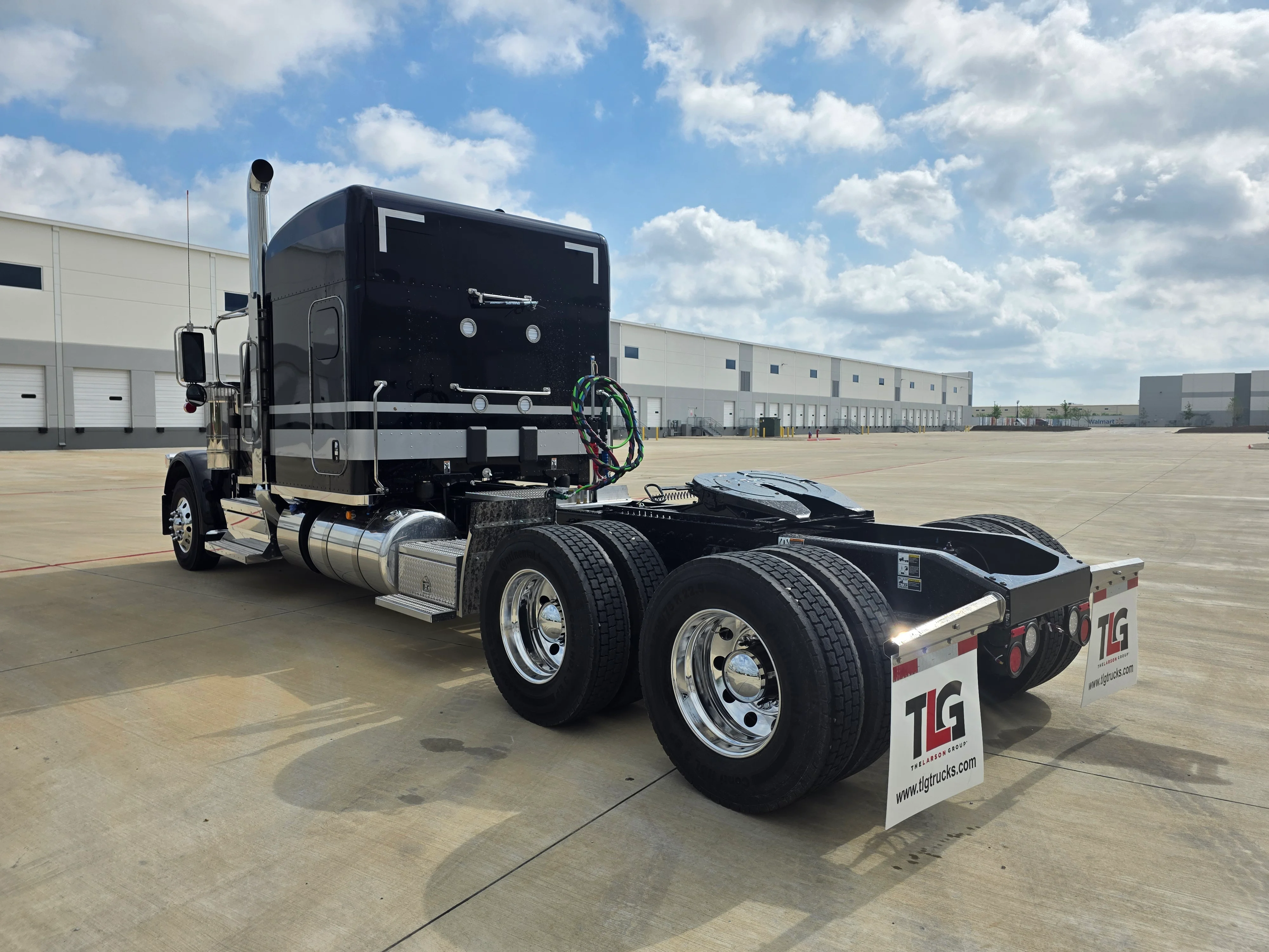 2027 Peterbilt 589 — photo 3