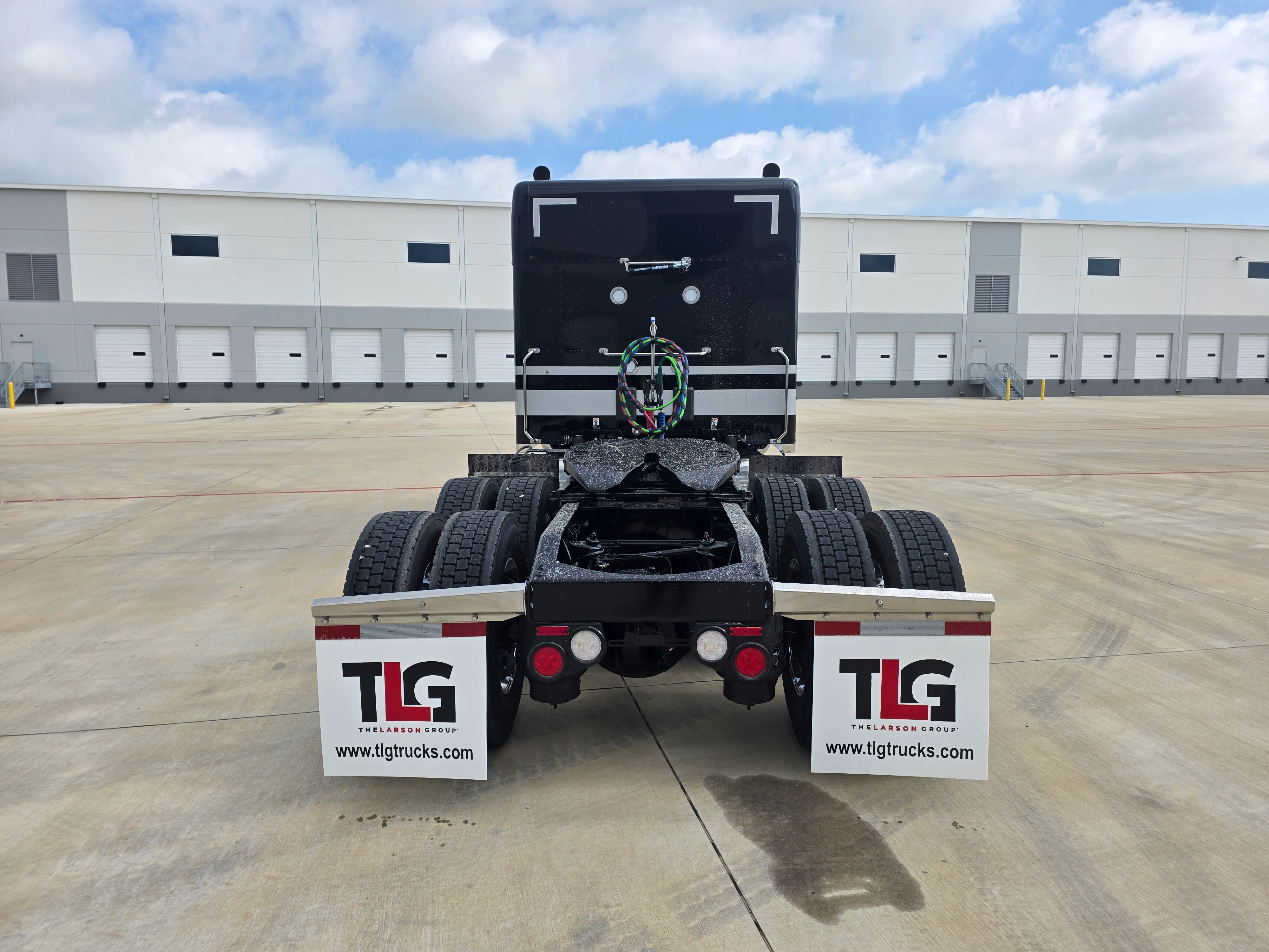 2027 Peterbilt 589 — photo 4