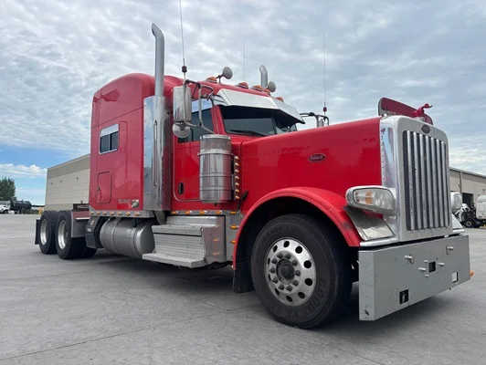 2020 Peterbilt 389