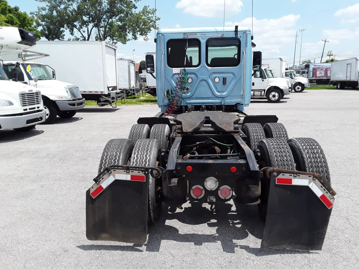 2018 Freightliner Cascadia in La Vergne, TN — photo 5