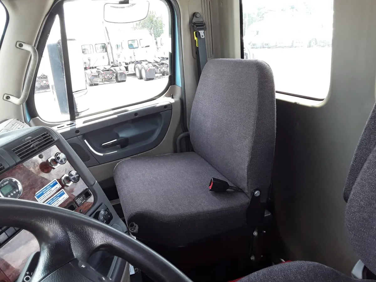 2018 Freightliner Cascadia in La Vergne, TN — photo 7