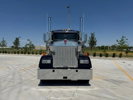 2027 Kenworth W900 in Ankeny, IA — photo 8