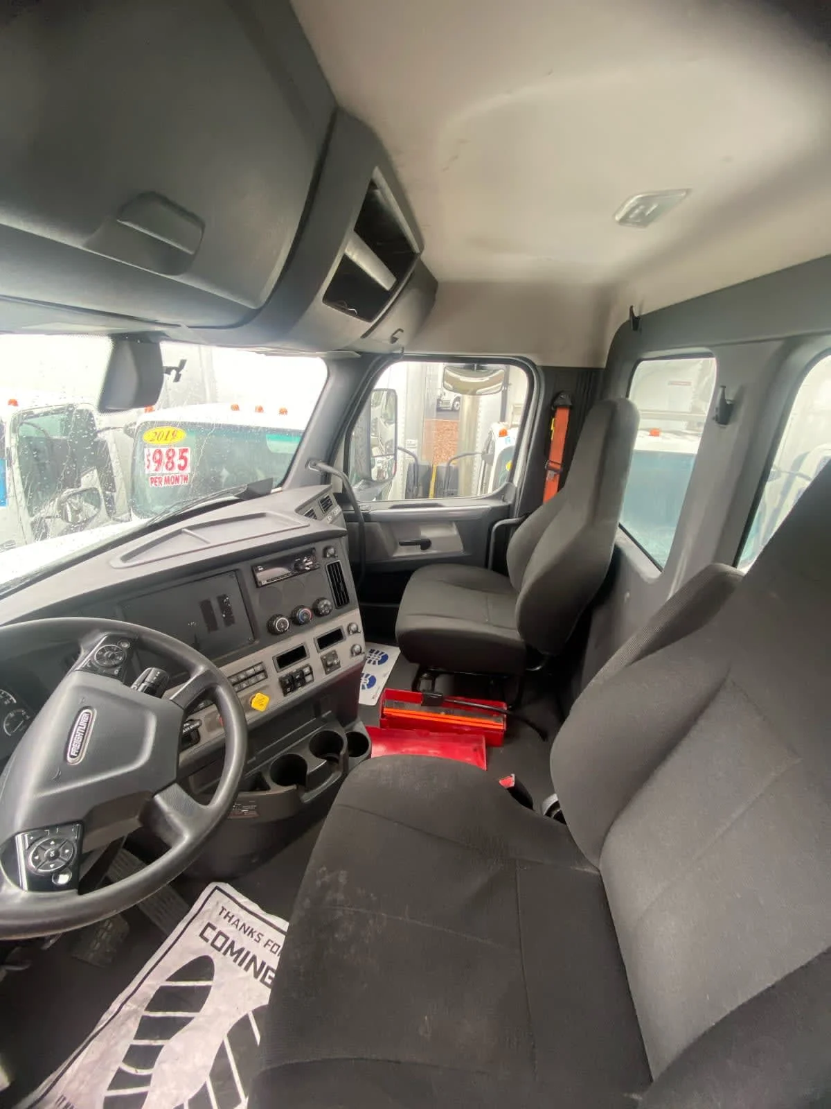 2020 Freightliner Cascadia - image 7