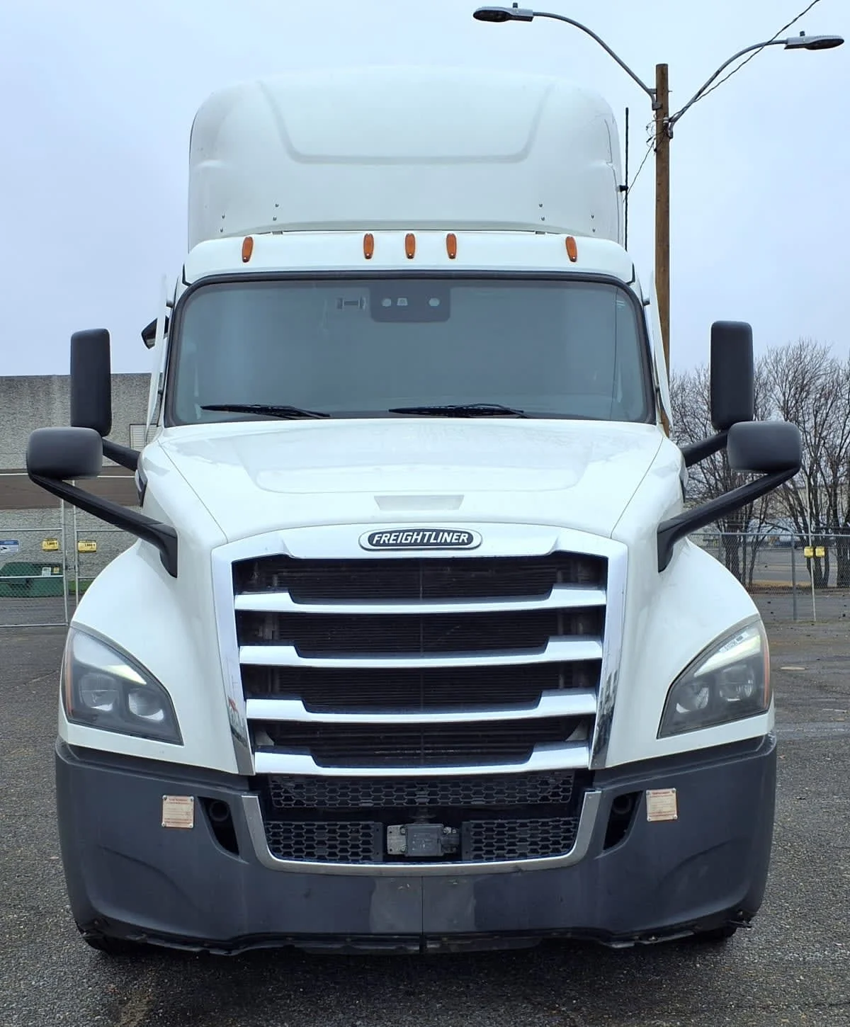 2022 Freightliner Cascadia in Memphis, TN — photo 2