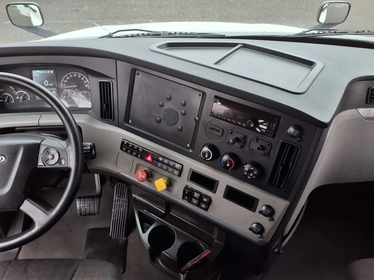 2022 Freightliner Cascadia in Memphis, TN — photo 7