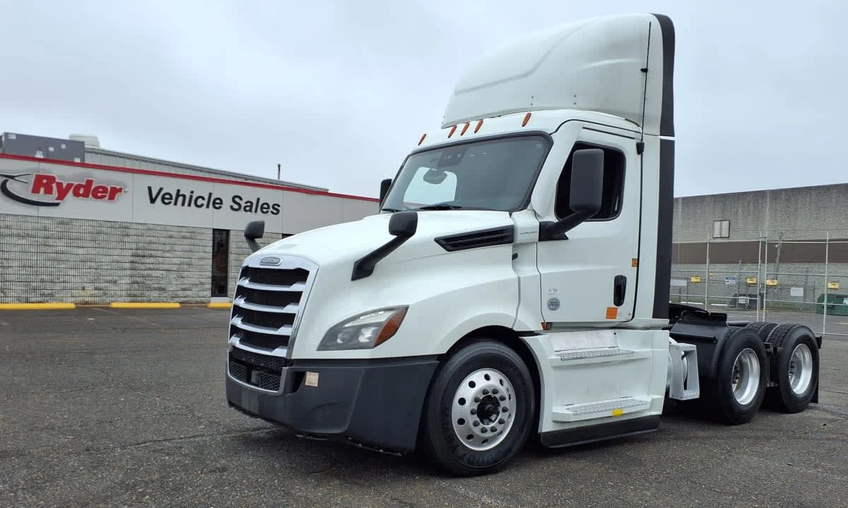 2022 Freightliner Cascadia in Memphis, TN