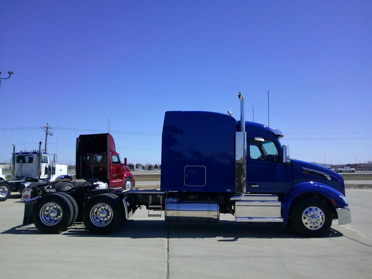 2027 Peterbilt 579 in Fargo, ND — photo 3