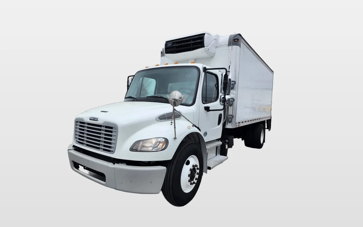 2018 Freightliner M2 106 - image 1