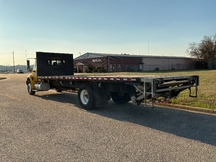2019 International 4300 in Norcross, GA — photo 6