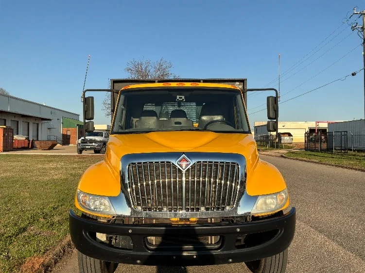 2019 International 4300 in Norcross, GA — photo 2