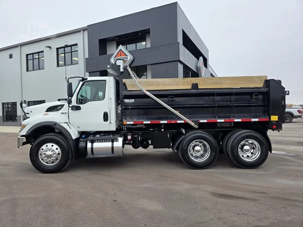 2020 International HV - image 2