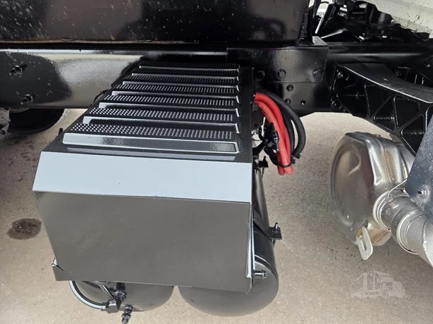 2020 International HV - image 9