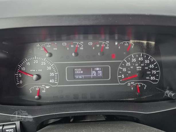 2020 International HV - image 30