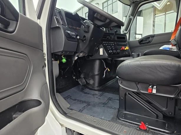 2020 International HV - image 28