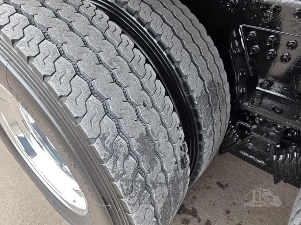 2020 International HV - image 17