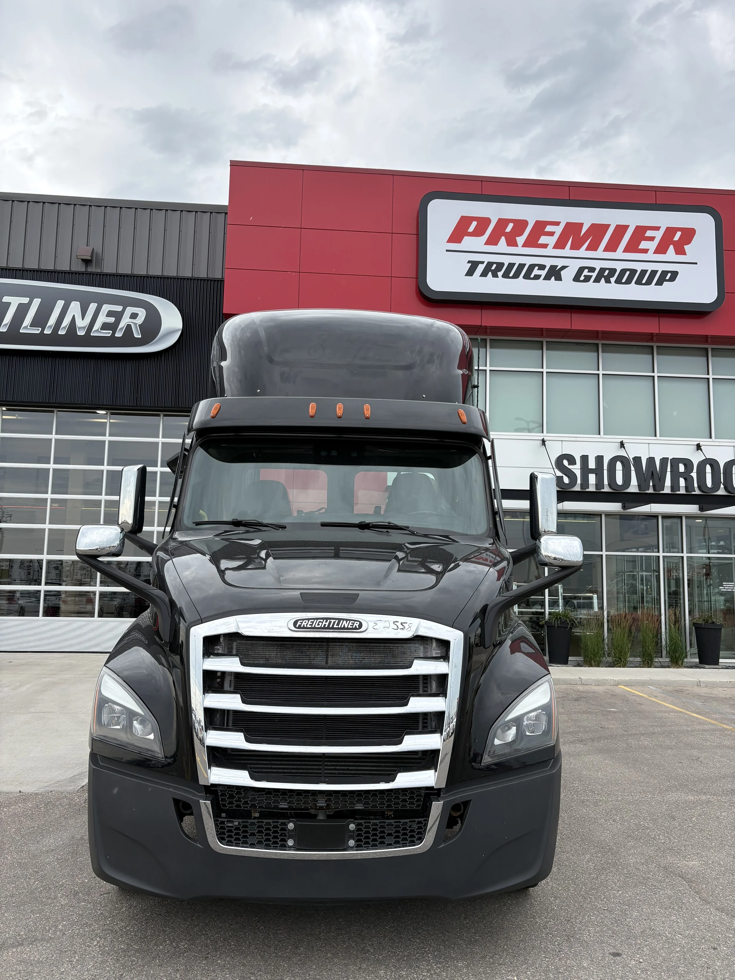 2023 Freightliner — photo 2