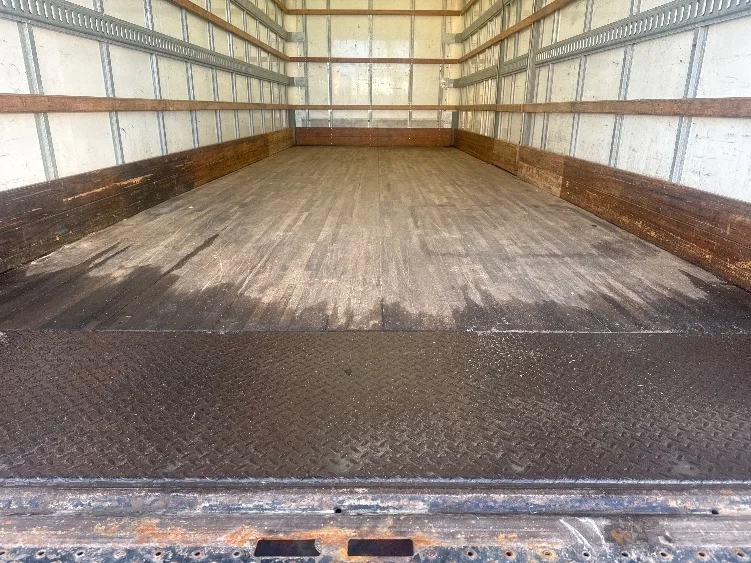 2022 Freightliner M2 106 - image 10