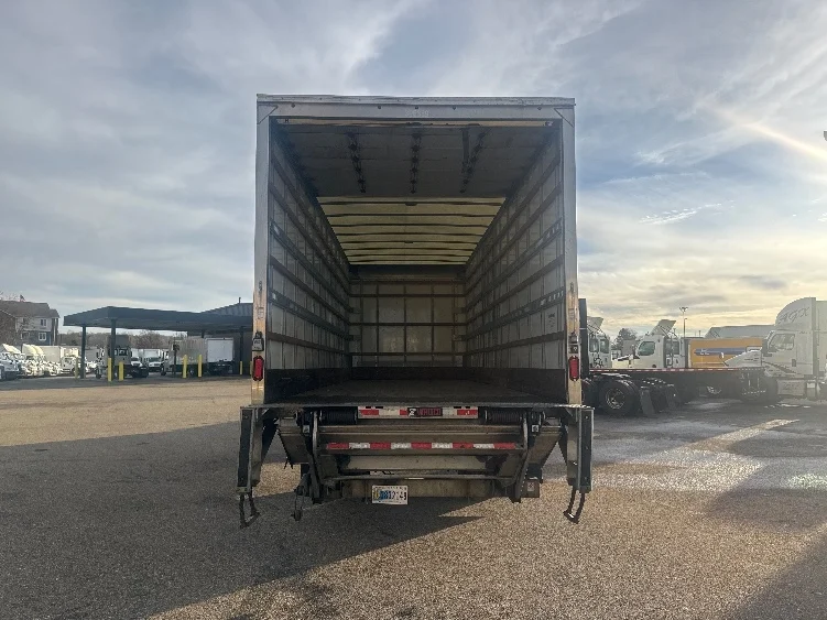 2022 Freightliner M2 106 - image 8