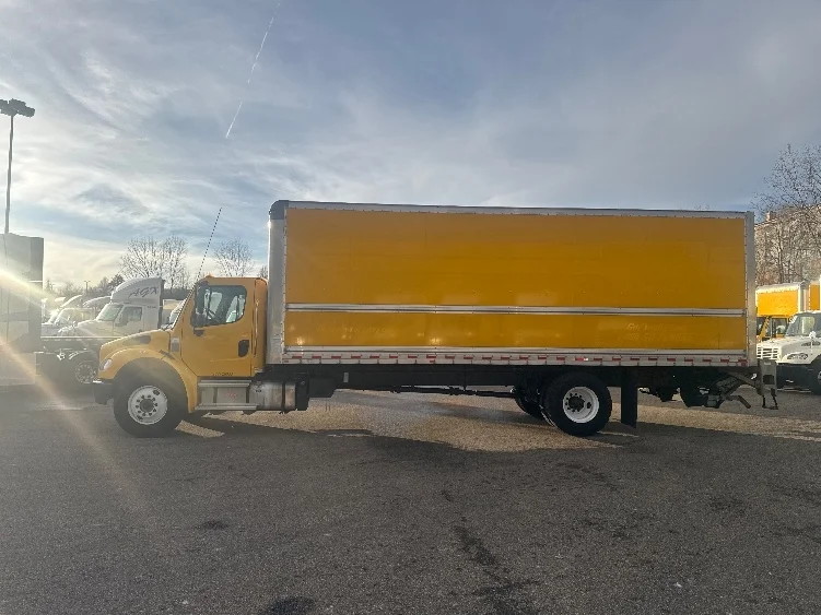 2022 Freightliner M2 106 - image 4