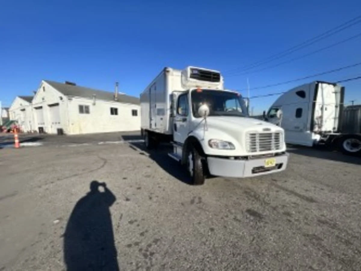 2019 Freightliner M2 106 in Newark, NJ — photo 3