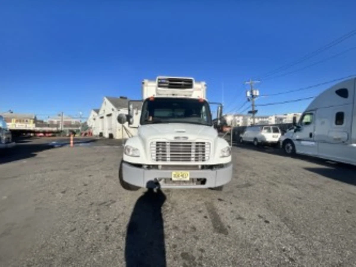 2019 Freightliner M2 106 in Newark, NJ — photo 2