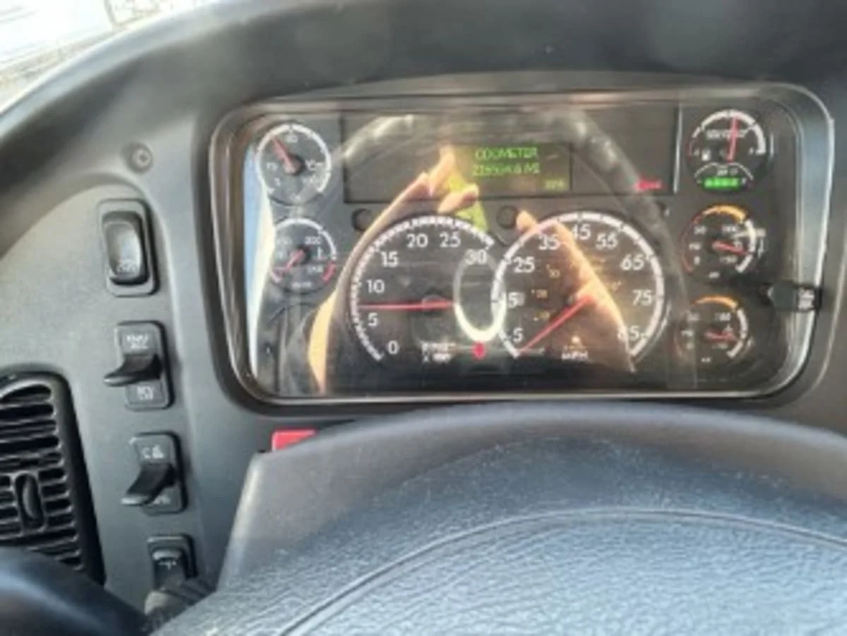 2019 Freightliner M2 106 in Newark, NJ — photo 13