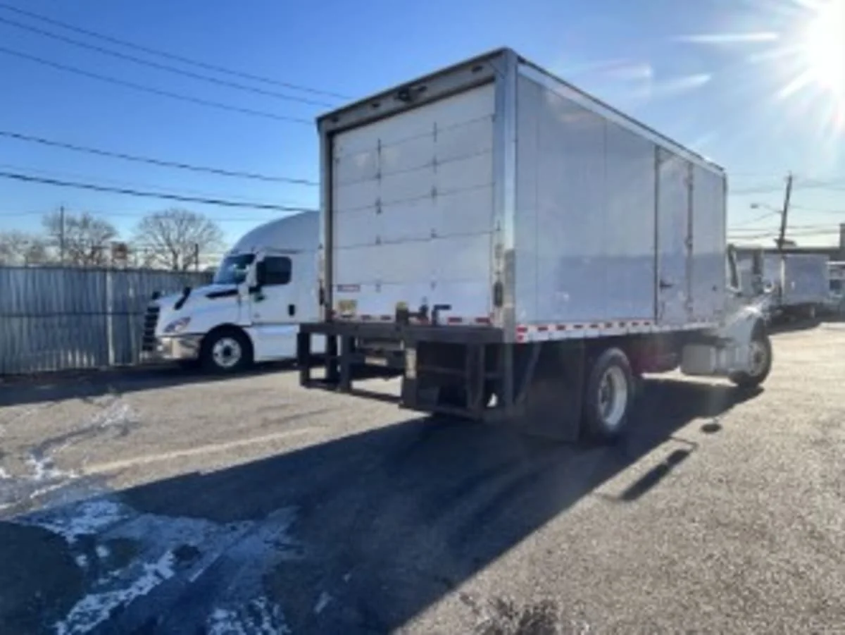 2019 Freightliner M2 106 in Newark, NJ — photo 4