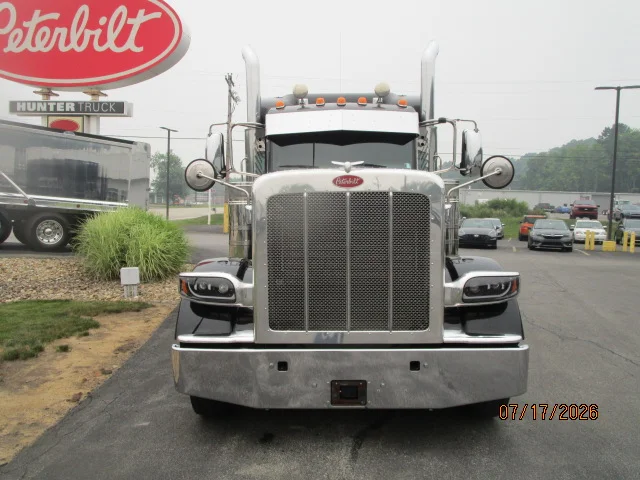 2022 Peterbilt 389 in Butler, PA — photo 8
