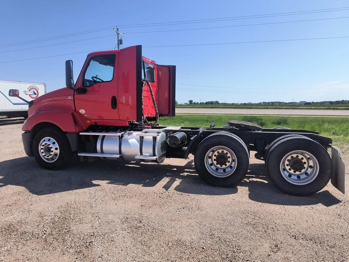 2020 International LT in Chippewa Falls, WI — photo 2