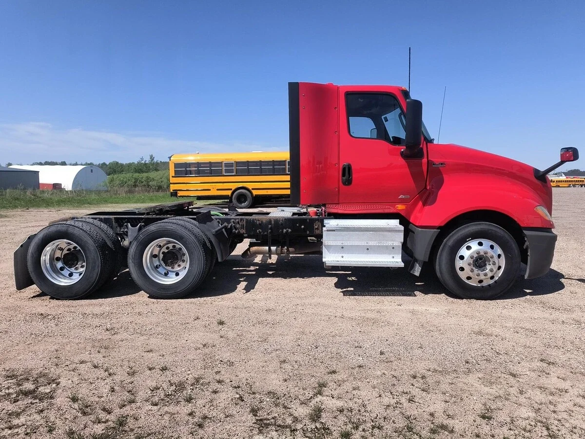 2020 International LT in Chippewa Falls, WI — photo 4