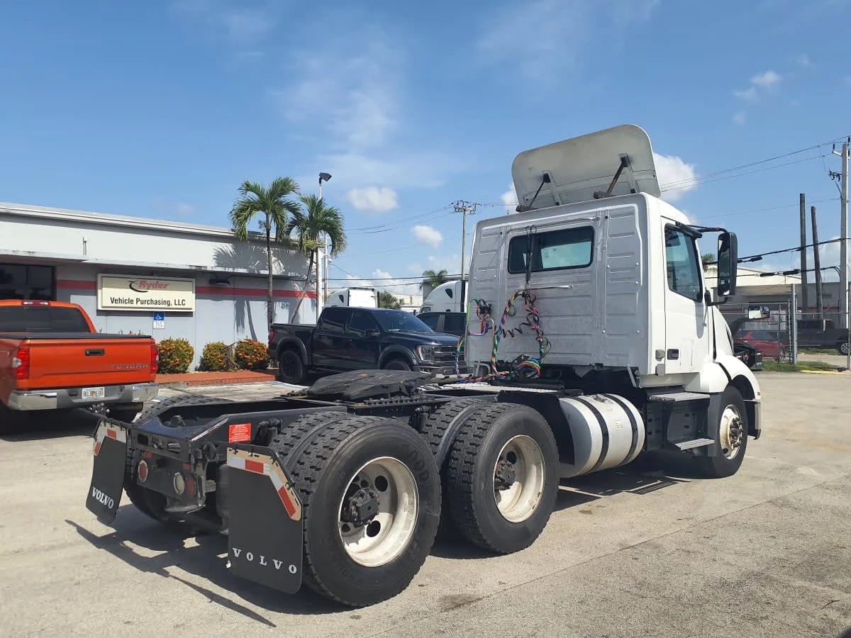 2019 Volvo in Miami, FL — photo 4