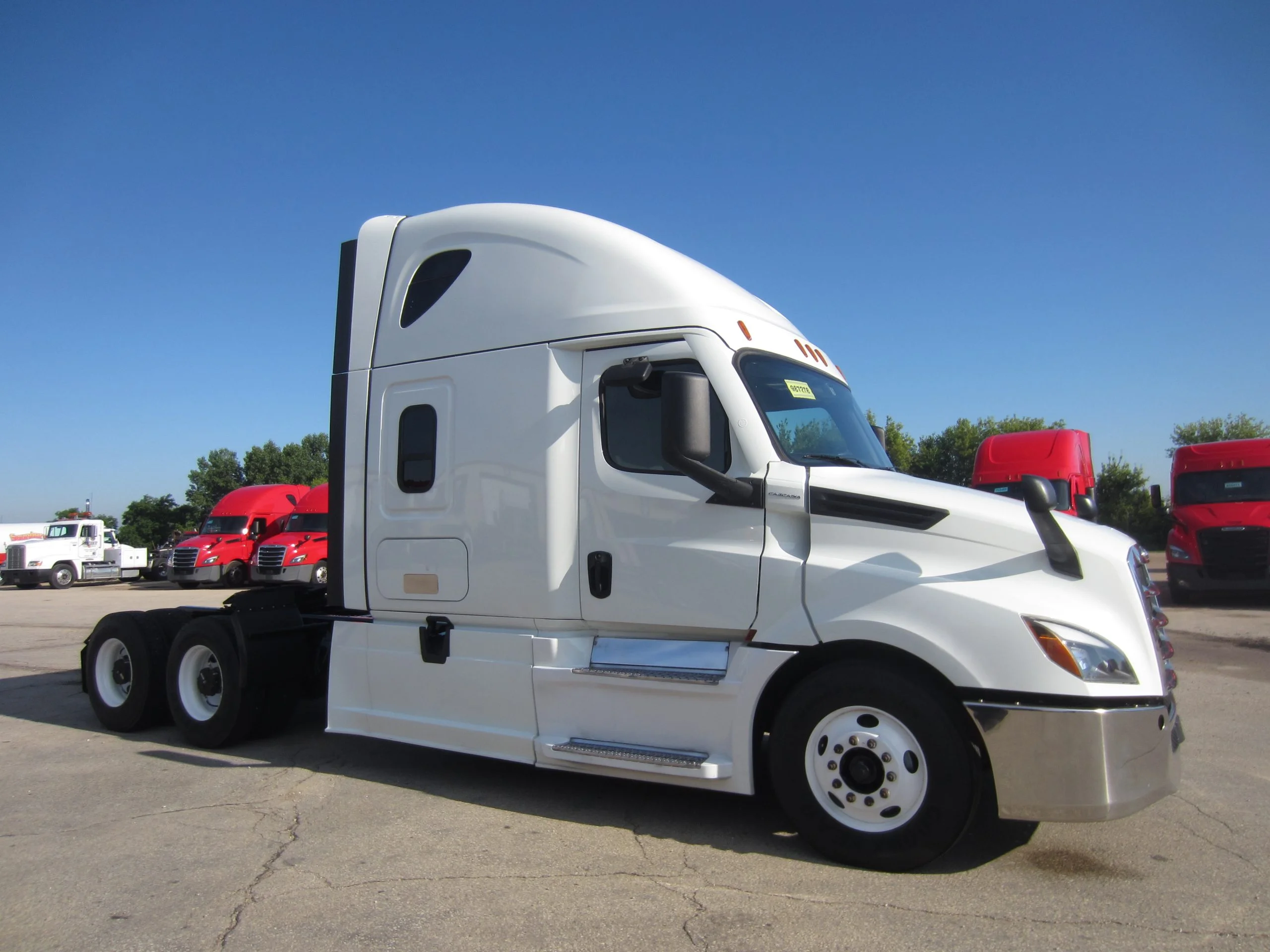 2023 Freightliner Cascadia in Madison, WI — photo 3