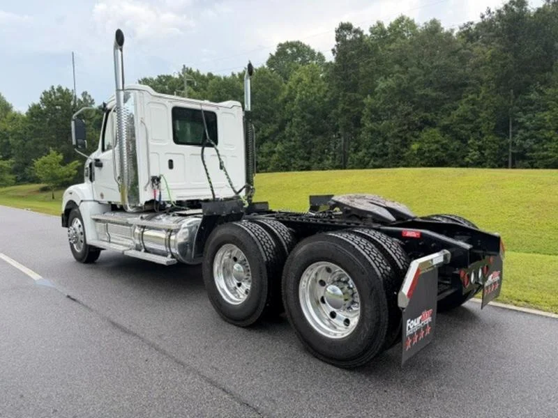 2026 Western Star — photo 7