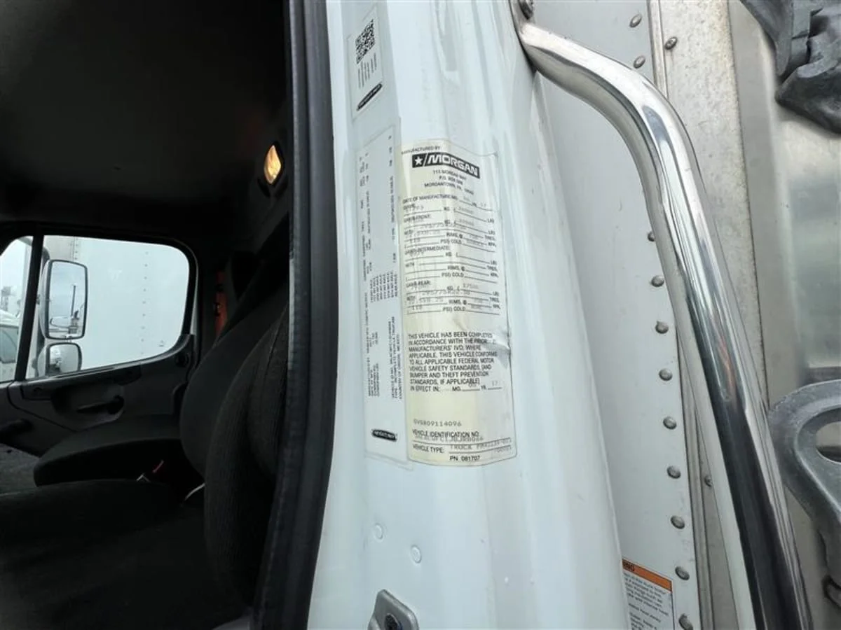 2018 Freightliner M2 106 - image 7