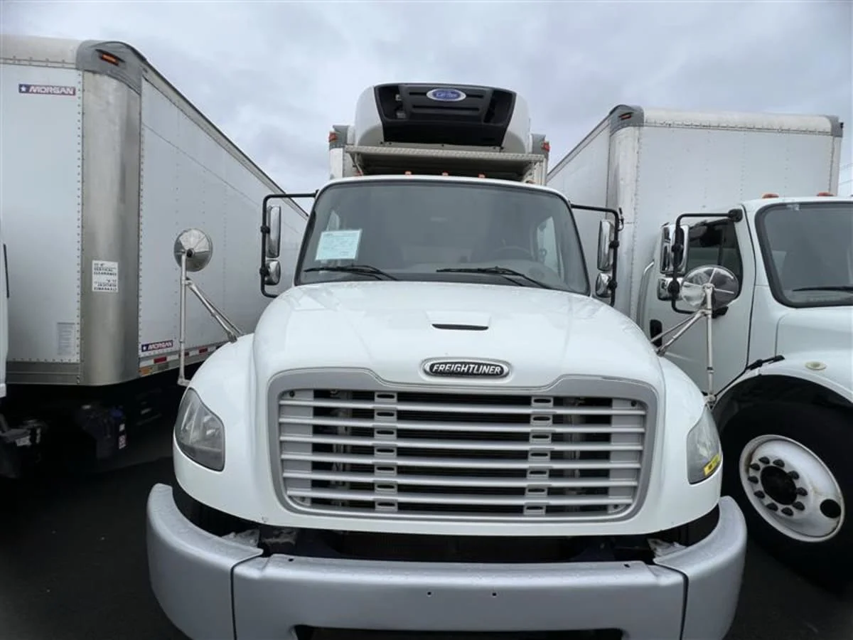 2018 Freightliner M2 106 - image 2