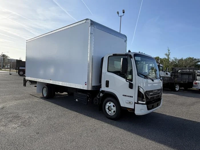 2025 Isuzu NPR - image 11