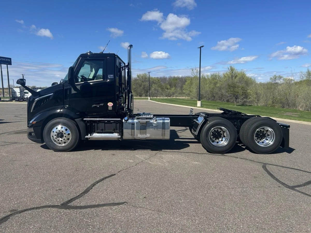 2027 Volvo in Sauk Rapids, MN — photo 2