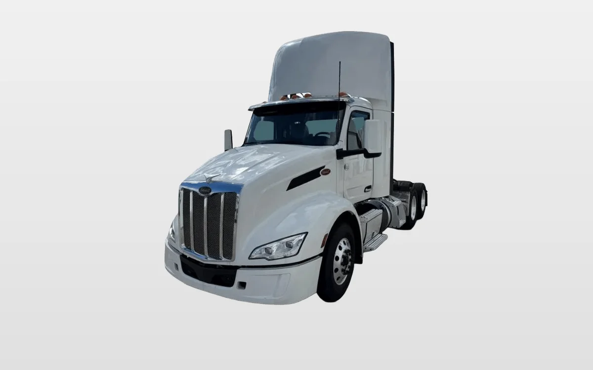 2022 Peterbilt 579 - image 1