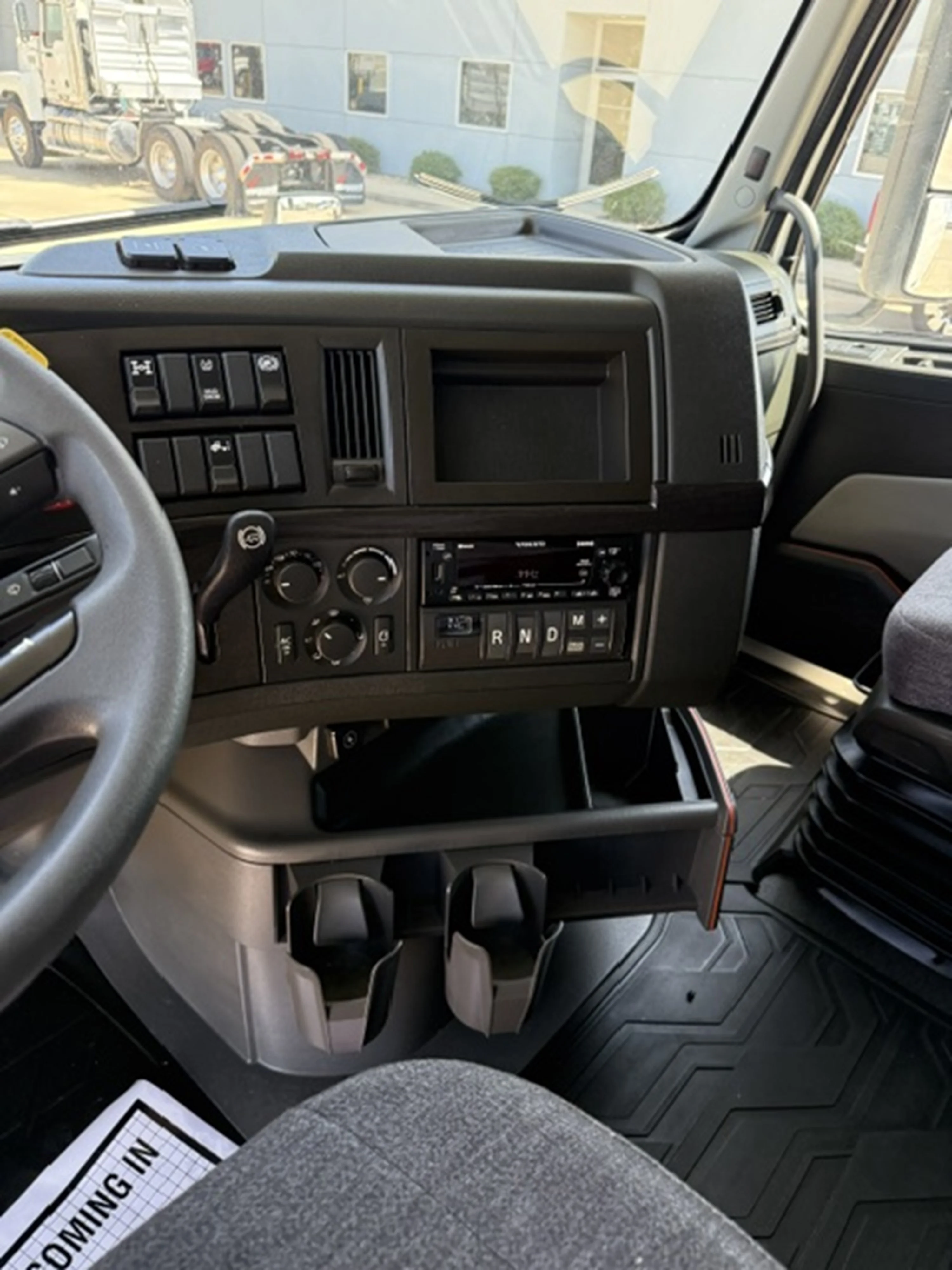 2022 Volvo in Houston, TX — photo 12