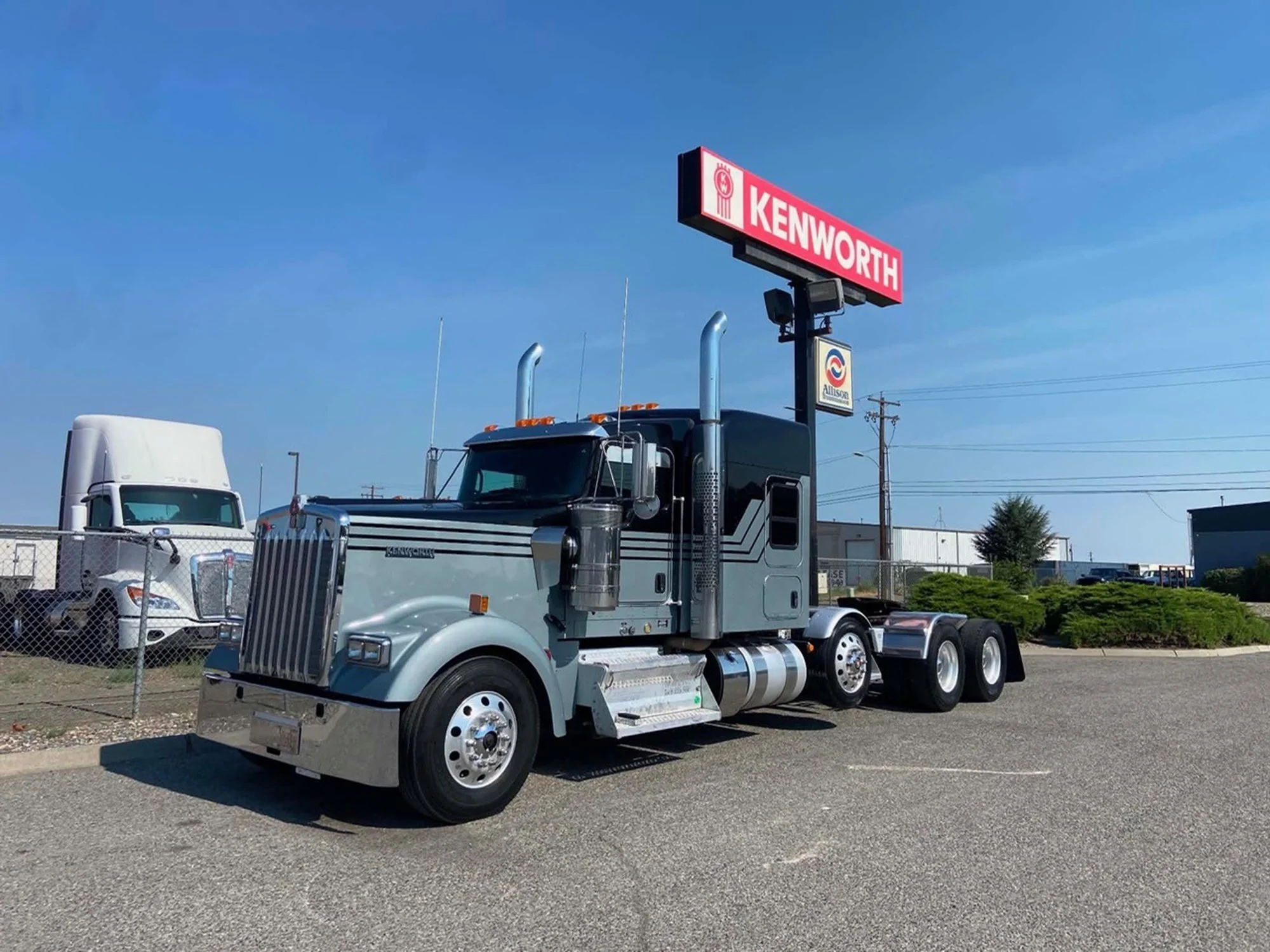 2024 Kenworth W900 in Pasco, WA — photo 2