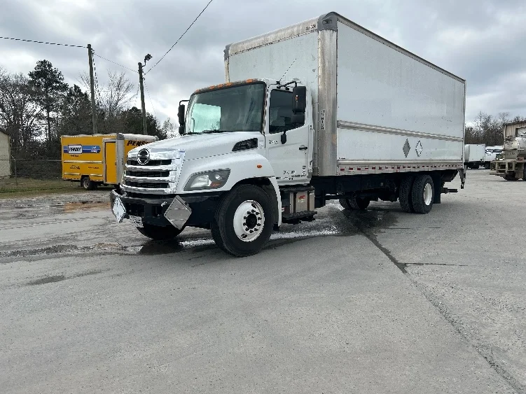 2019 Hino 338 in Macon, GA — photo 3